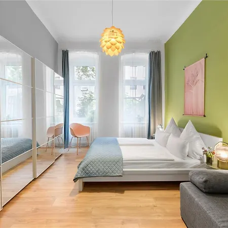 33 I Und N Mitte Apartament *