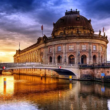 33 I Und N Mitte Appartement *